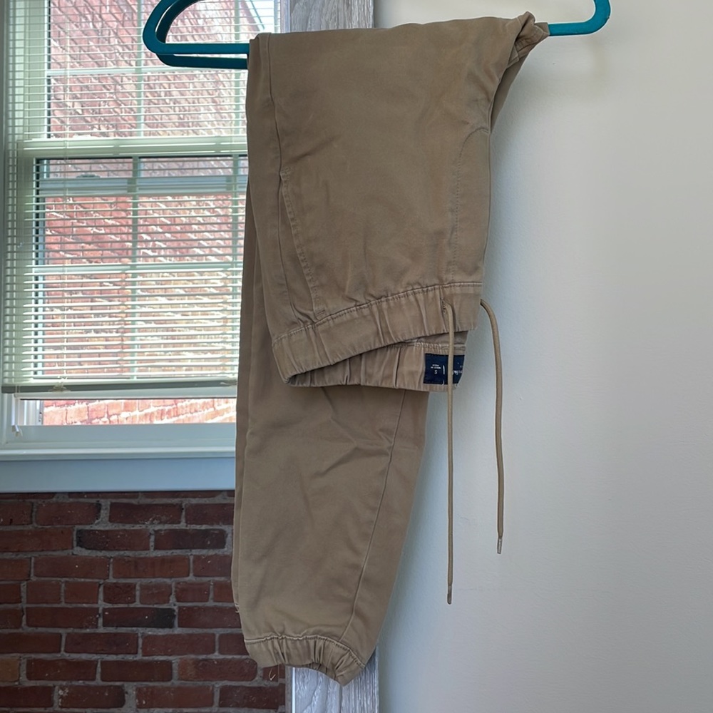 Tan joggers Abercrombie